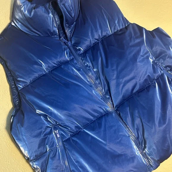 Classic 💙 Old Navy Blue Puffer Vest . - Picture 2 of 4